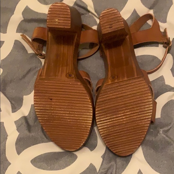 Super cute heels! - Picture 2 of 2